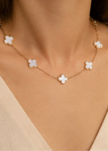 Collier de trèfles à 4 feuilles
